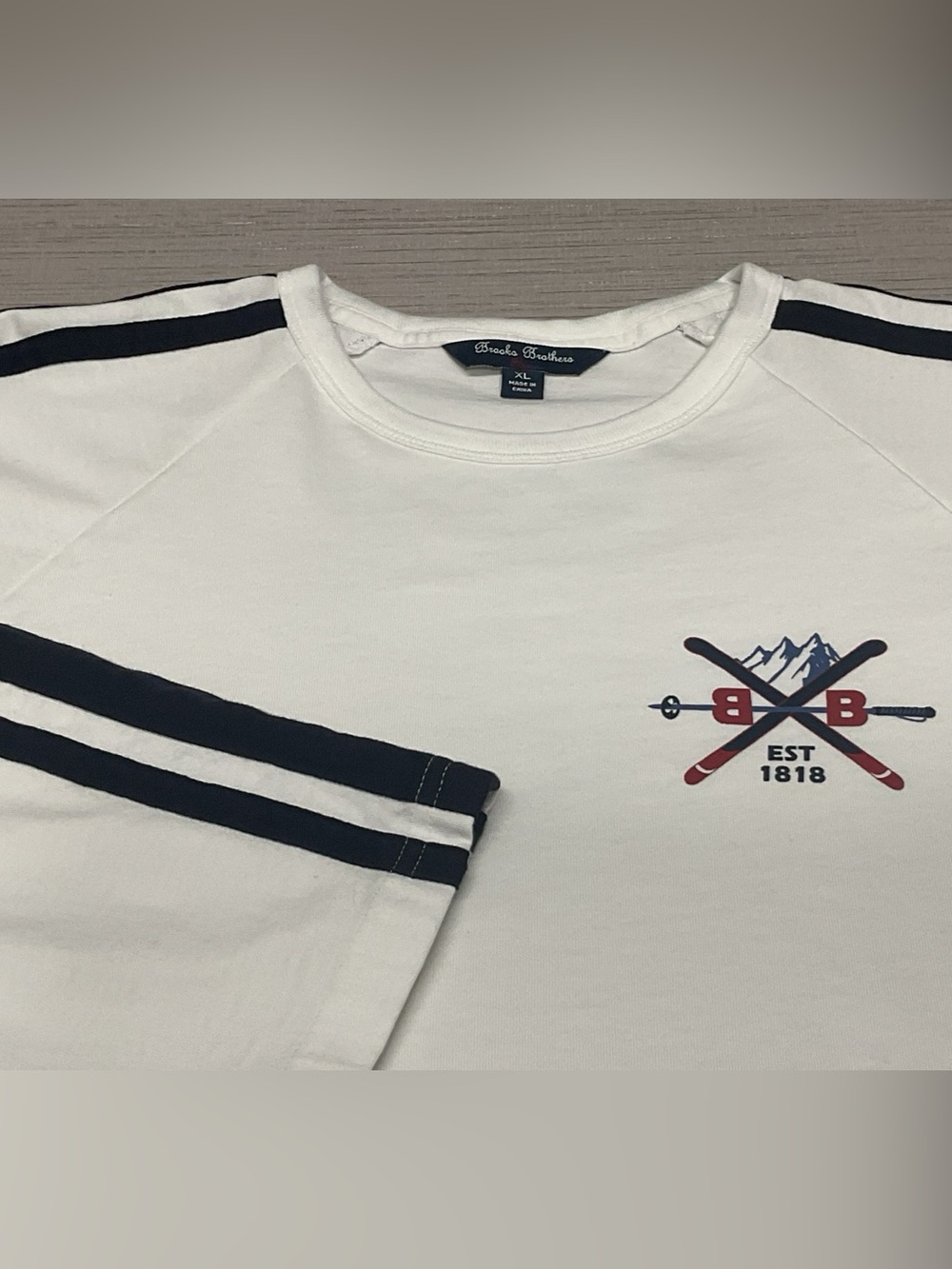 Brooks Brothers Fleece Boys Size XL White T-Shirt Navy Arm Stripe